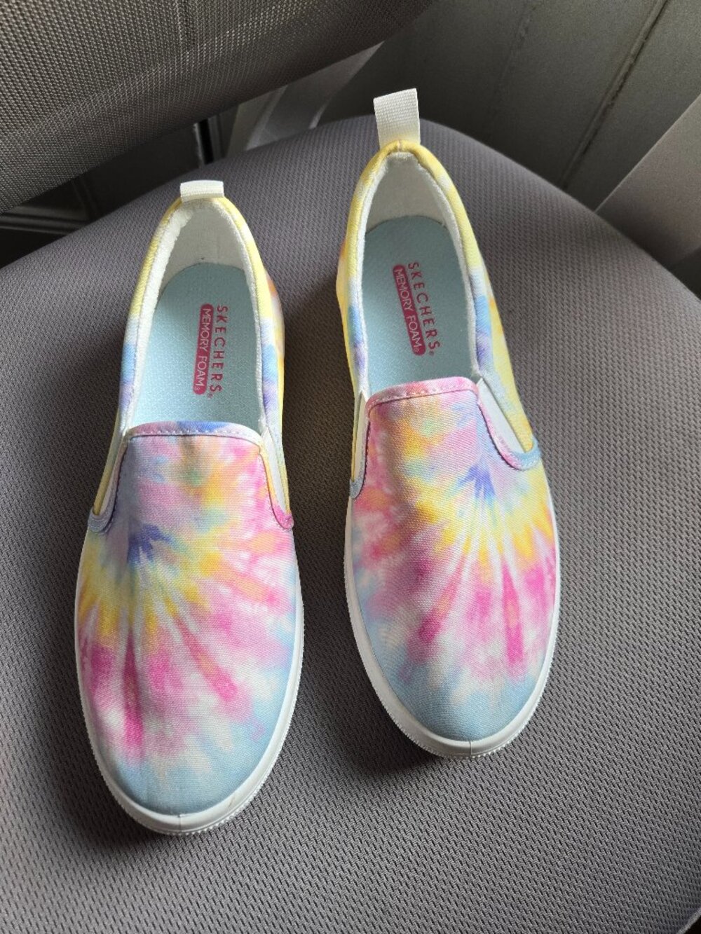 Skechers Tie Dye Skateboard / Casual / Slip on Sneaker